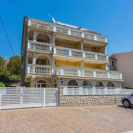 Apartment In 44145 Crikvenica